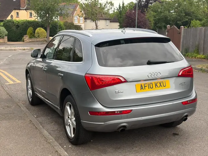 Audi Q5 2010 photo 4
