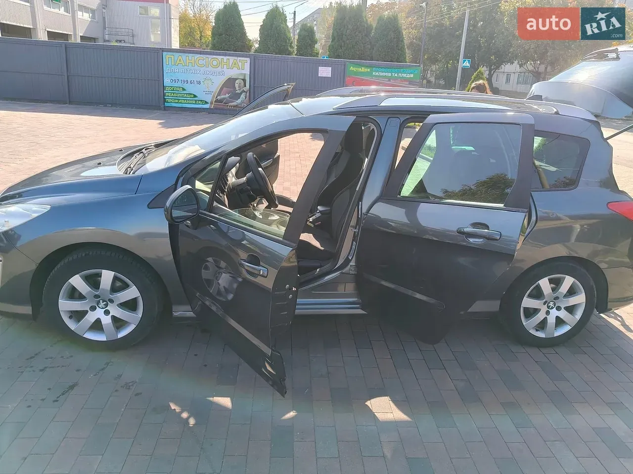Peugeot 308 2012 photo 2
