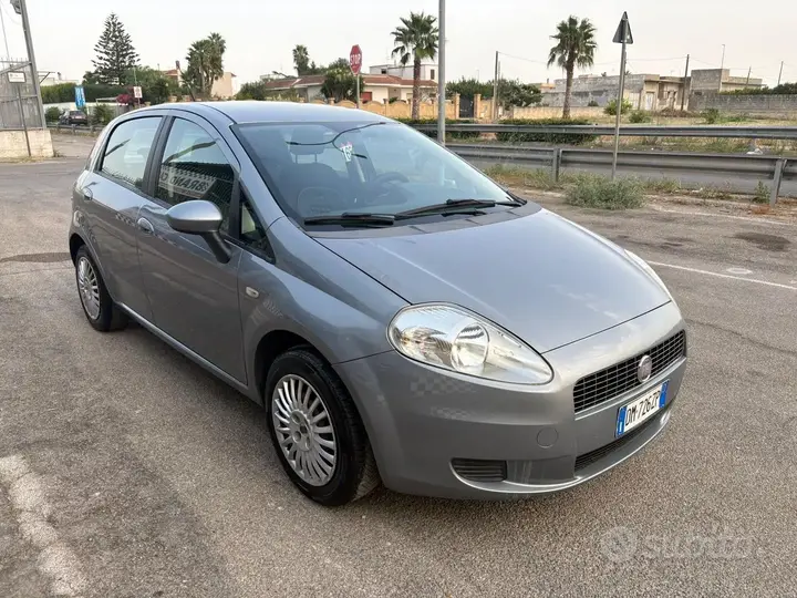Fiat Grande Punto 2008 photo 3