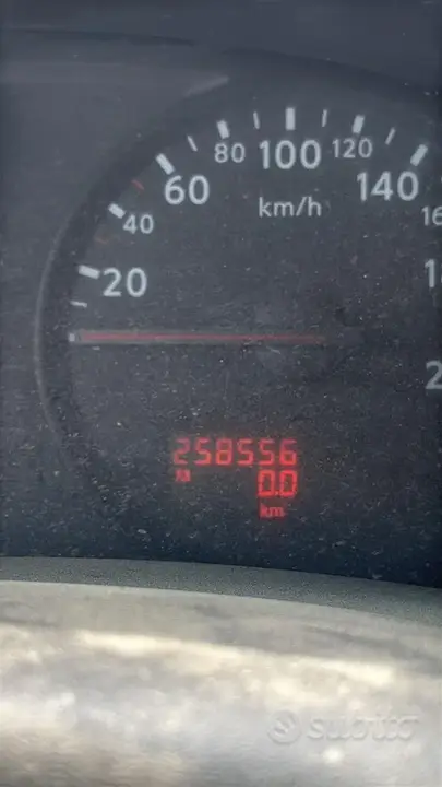 Nissan Navara 2010 photo 5