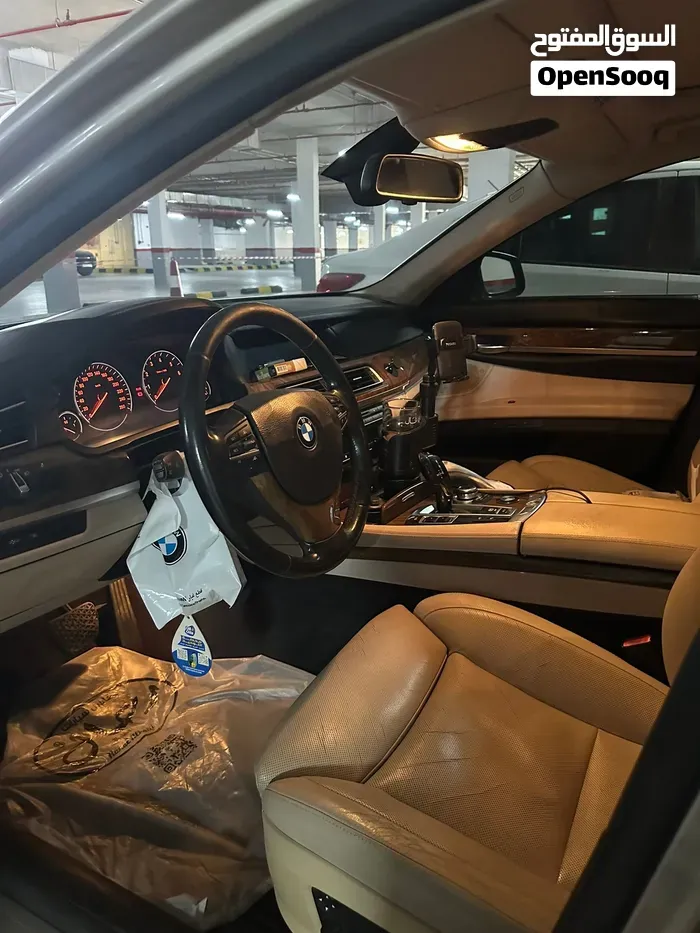BMW 7 Series 2009 photo 4
