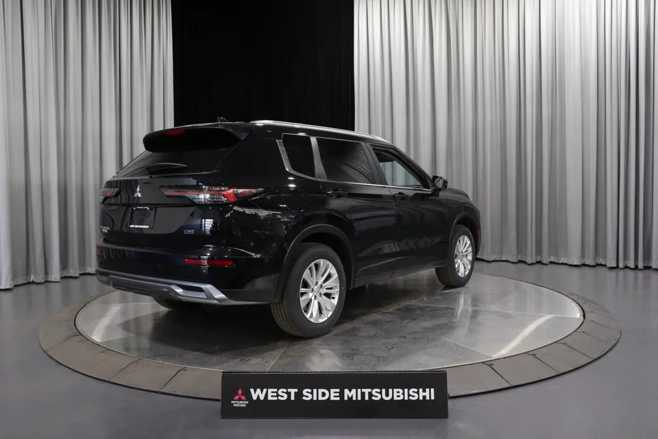 Mitsubishi Outlander 2026 photo 5