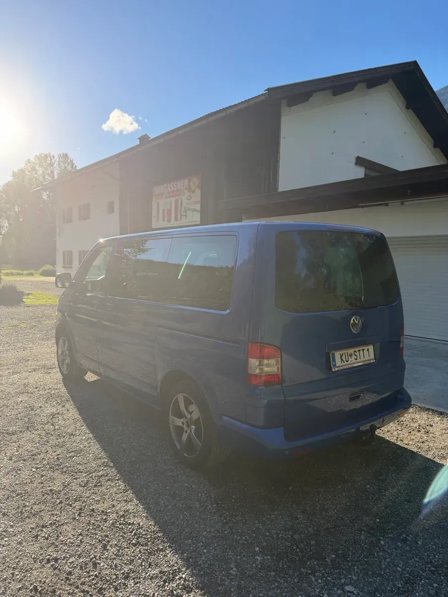 Volkswagen Multivan 2004 photo 3