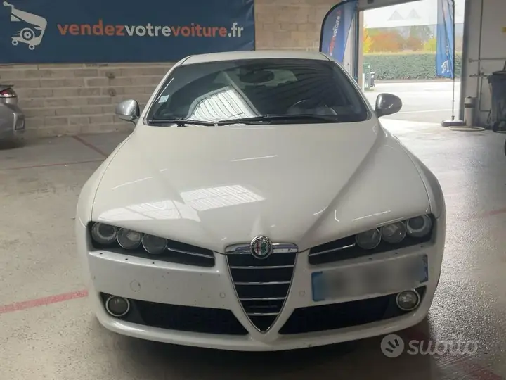 Alfa Romeo 159 2011 photo 2