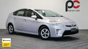 Toyota Prius 2013 photo 2