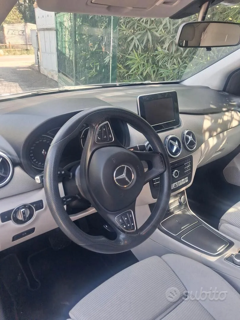 Mercedes-Benz B 2016 photo 5