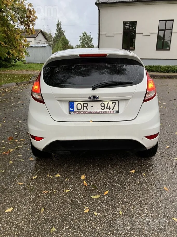 Ford Fiesta 2015 photo 4
