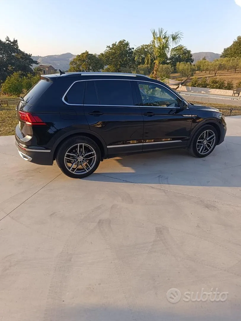 Volkswagen Tiguan 2021 photo 2