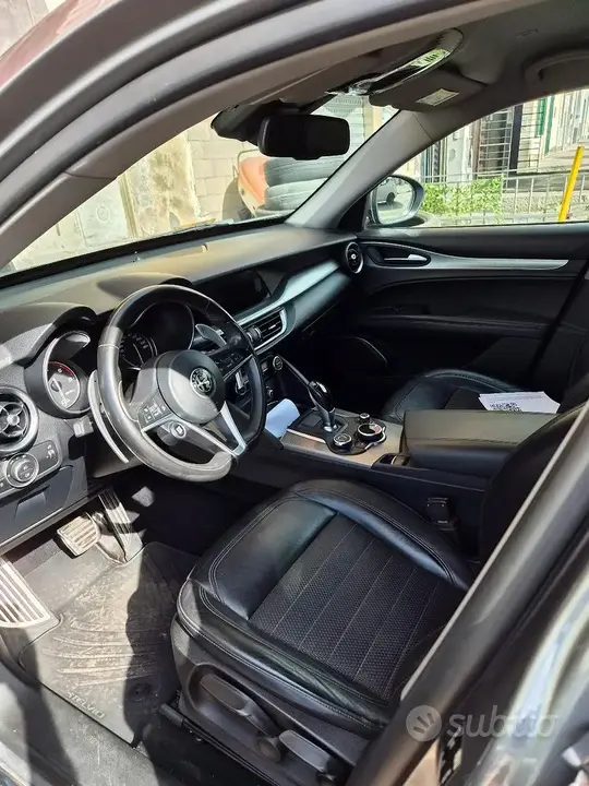 Alfa Romeo Stelvio 2017 photo 4