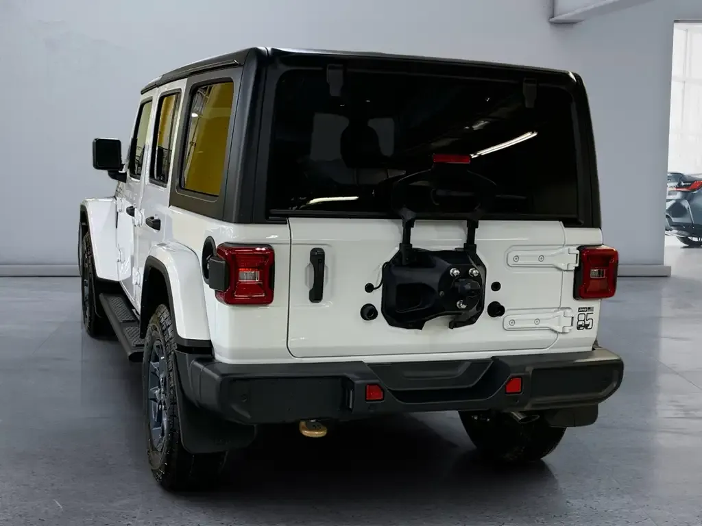 Jeep Wrangler 2026 photo 3