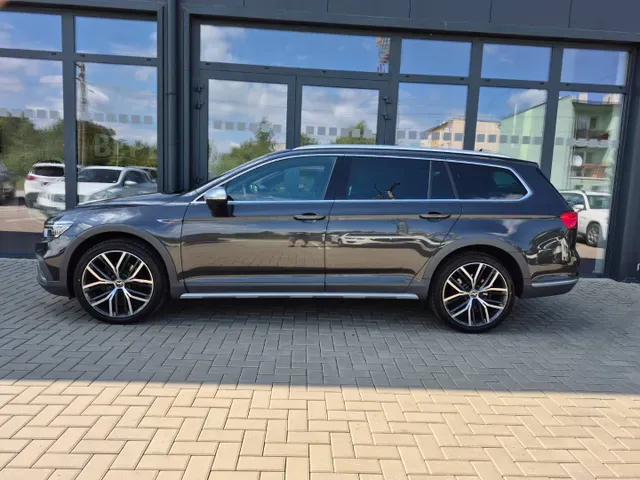 Volkswagen Passat Alltrack 2022 photo 3