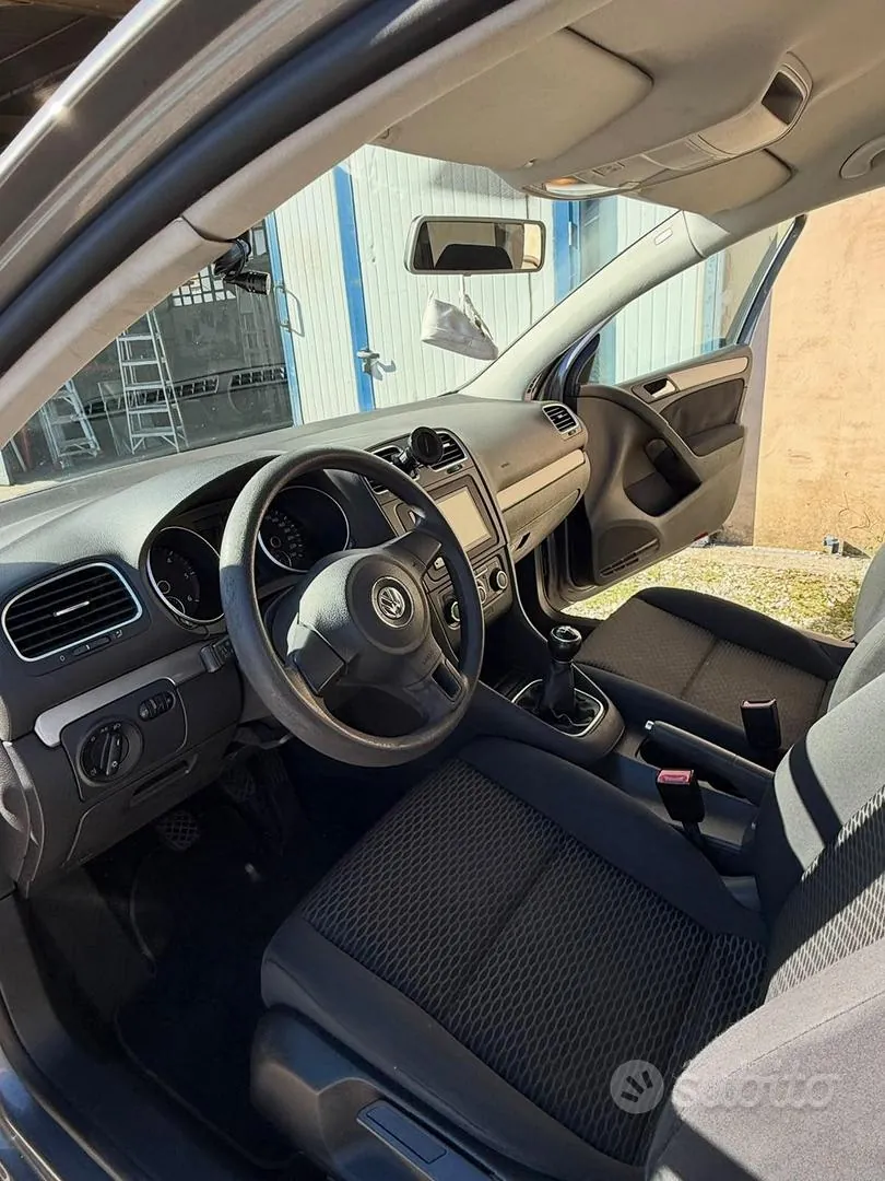 Volkswagen Golf 2011 photo 4