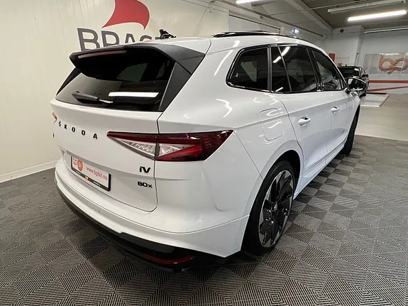 Skoda Enyaq 2023 photo 5