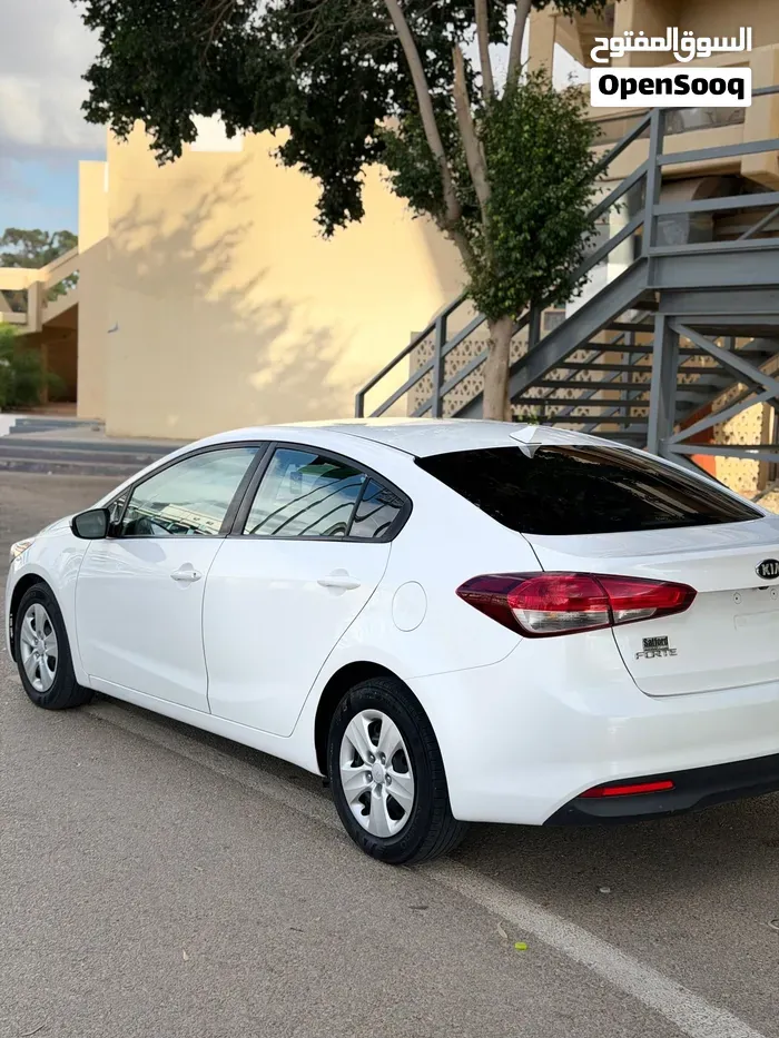 Kia Forte 2017 photo 3