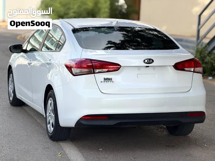 Kia Forte 2017 photo 4