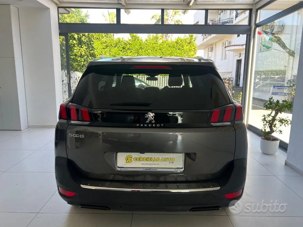 Peugeot 5008 2023 photo 4