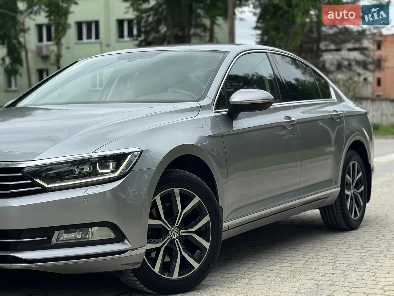 Volkswagen Passat 2019 photo 2