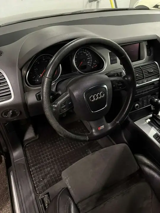 Audi Q7 2007 photo 2