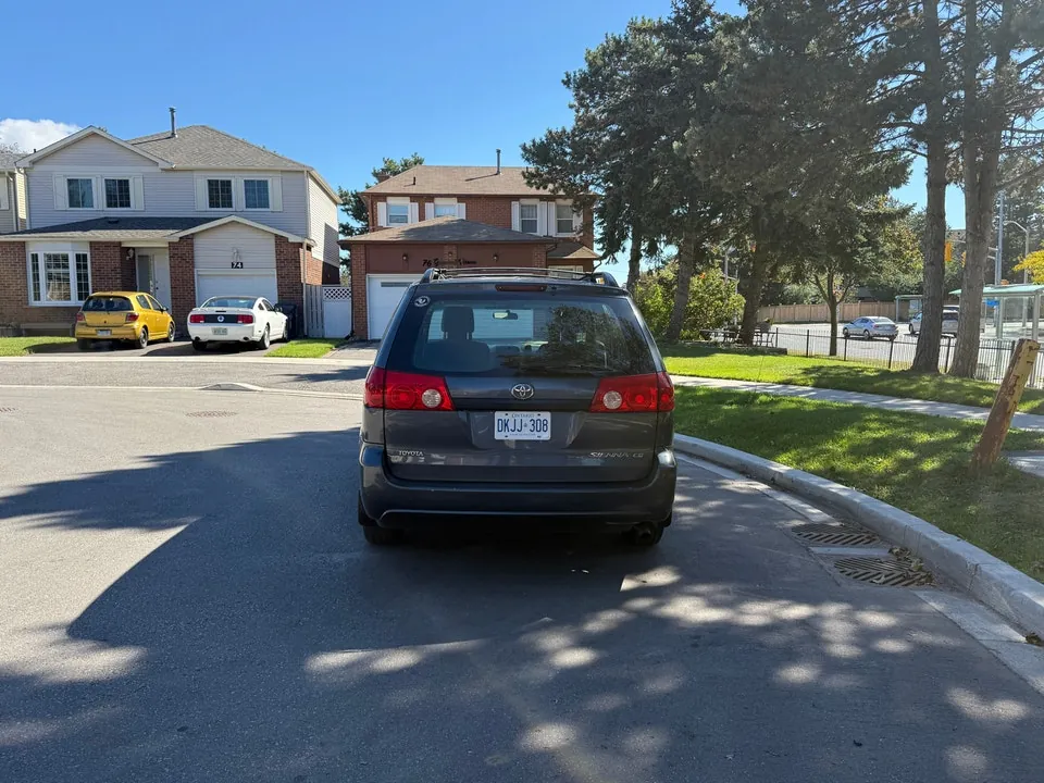 Toyota Sienna 2008 photo 5