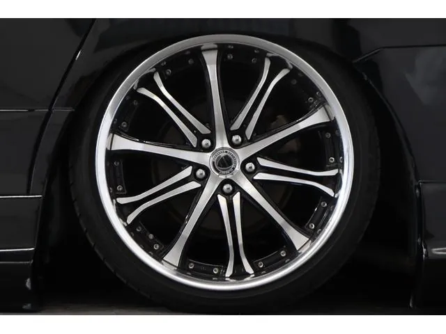 Toyota Verfia 2011 photo 2