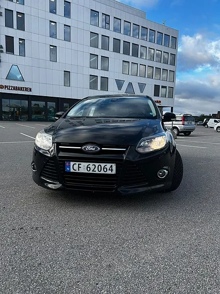 Ford Focus 2011 photo 2
