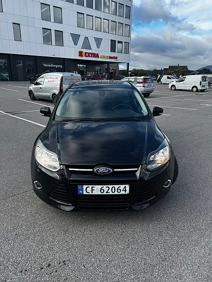 Ford Focus 2011 photo 3