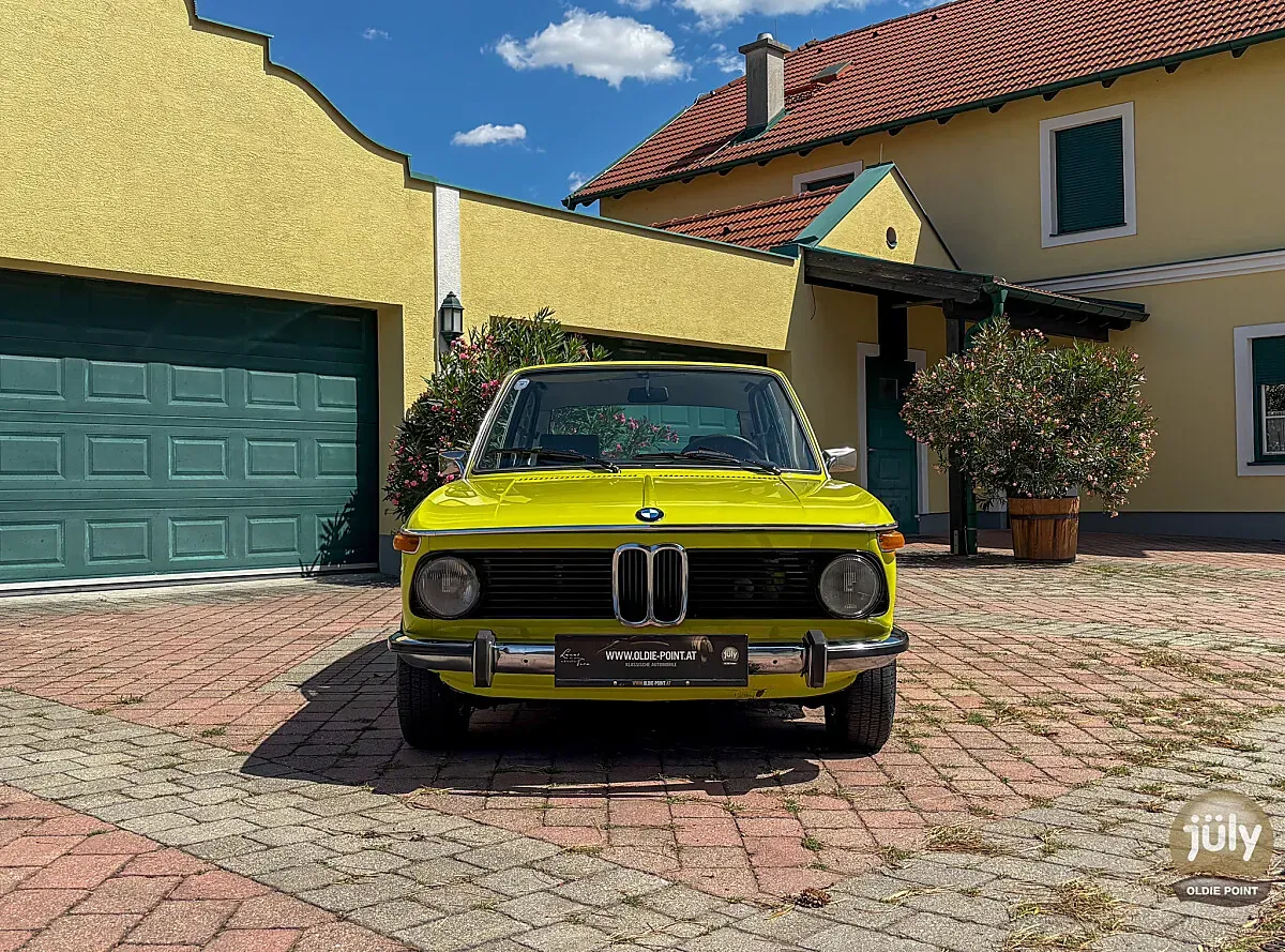 BMW 2002 1977 photo 2