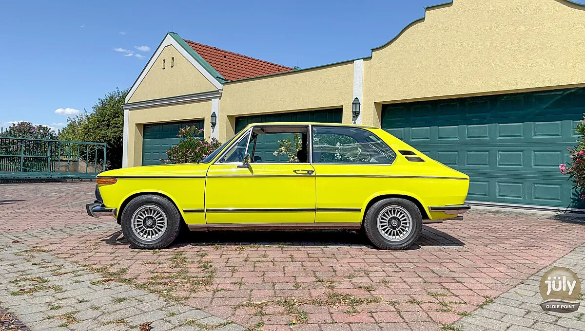 BMW 2002 1977 photo 3