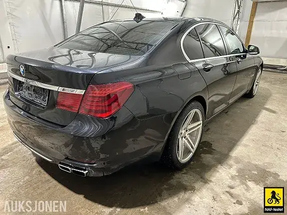 BMW 740D 2010 photo 4