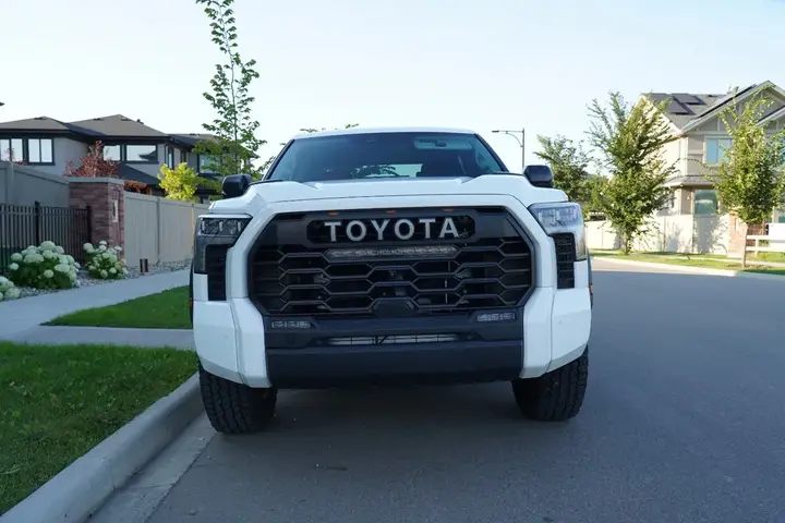 Toyota Tundra 2023 photo 3