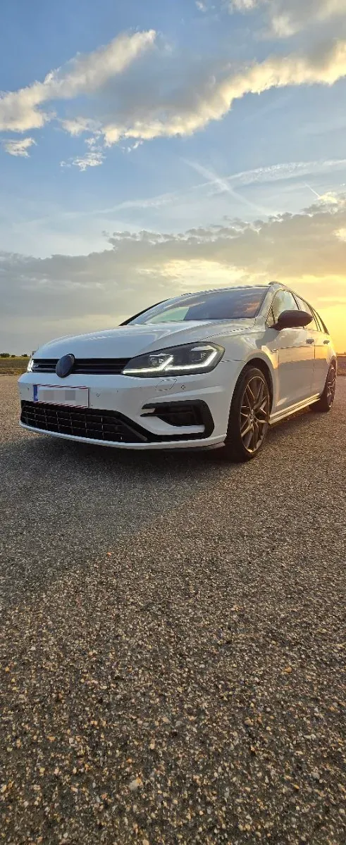 Volkswagen Golf 2019 photo 2