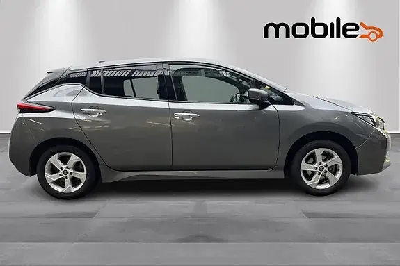Nissan Leaf 2023 photo 2