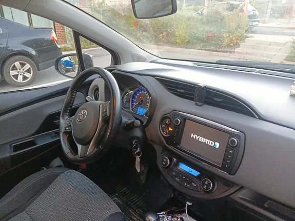 Toyota Yaris 2017 photo 5