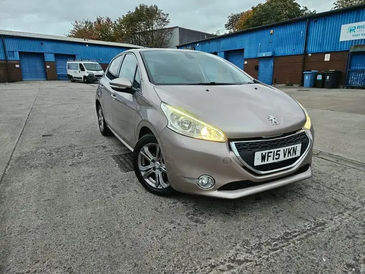 Peugeot 208