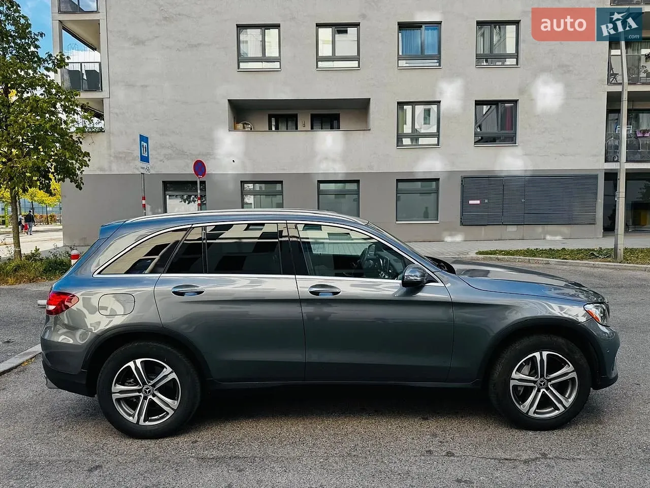 Mercedes-Benz Glc-Class 2018 photo 3