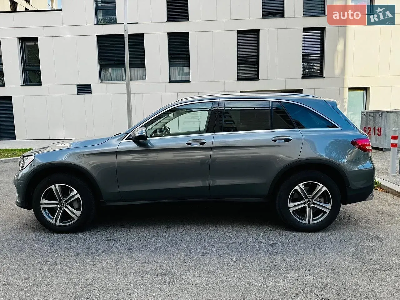 Mercedes-Benz Glc-Class 2018 photo 4