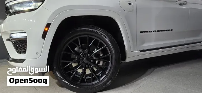 Jeep Grand Cherokee 2024 photo 4