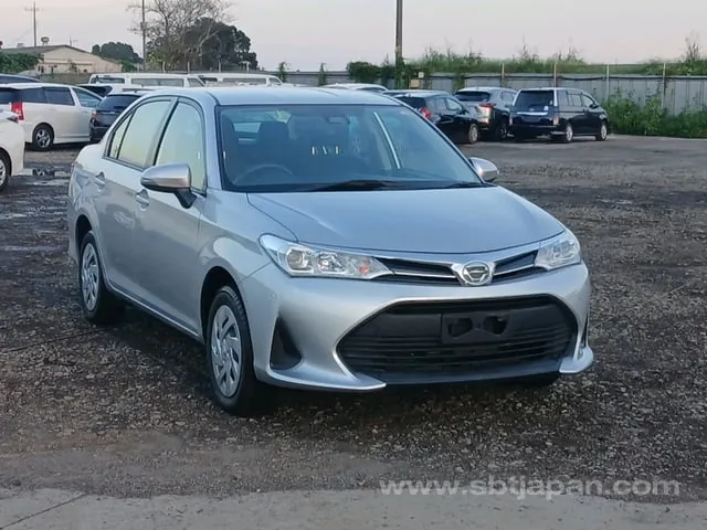 Toyota Corolla Axio X