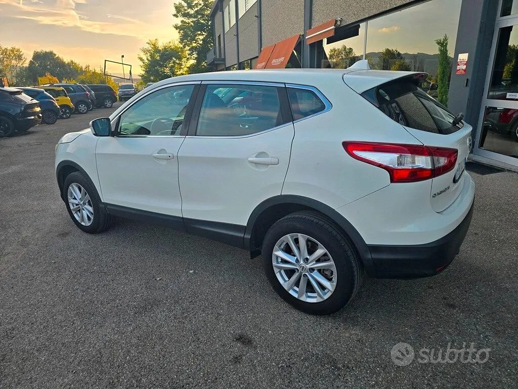 Nissan Qashqai 2015 photo 5