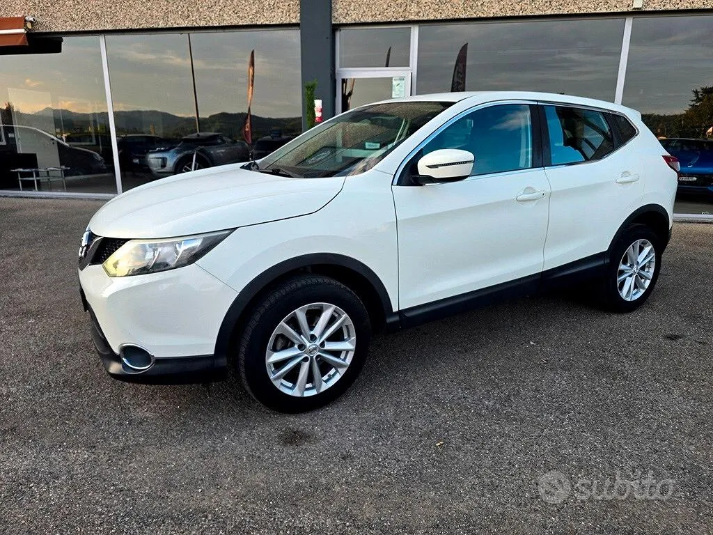 Nissan Qashqai 2015 photo 2