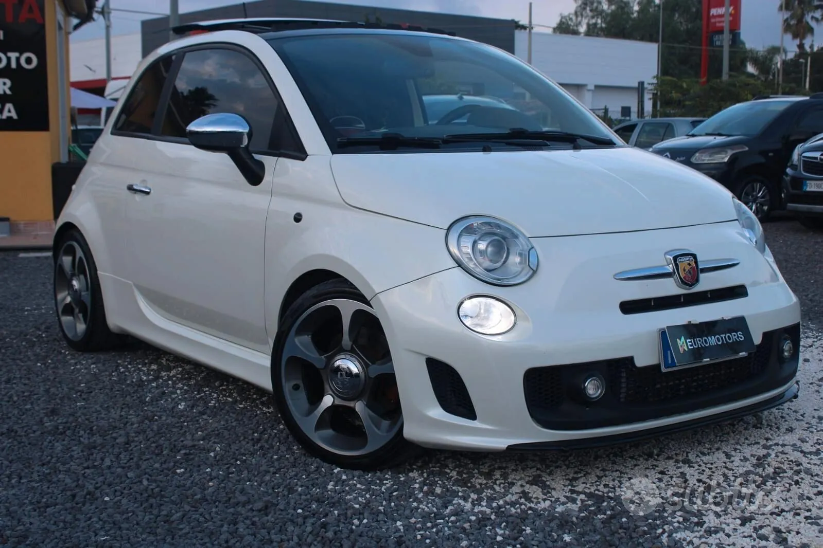 Abarth 500 2010 photo 4
