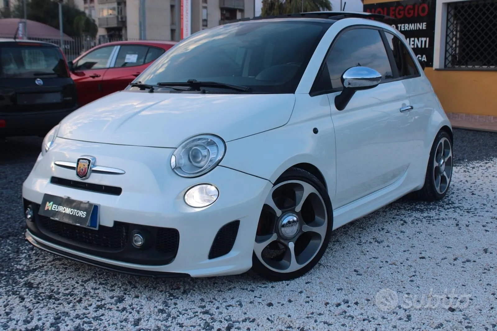 Abarth 500 2010 photo 2