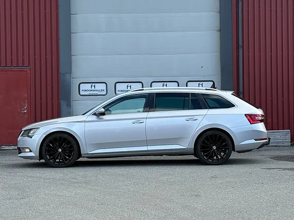 Skoda Superb 2017 photo 2