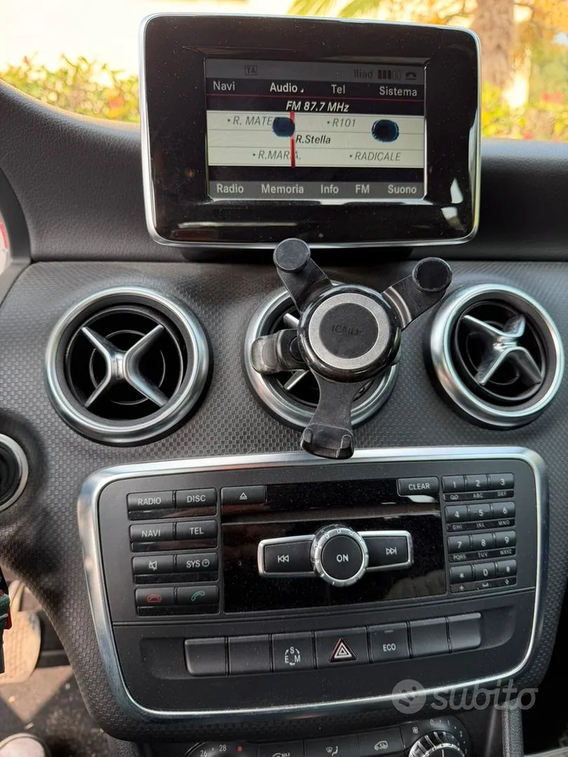 Mercedes-Benz A 180 2013 photo 5