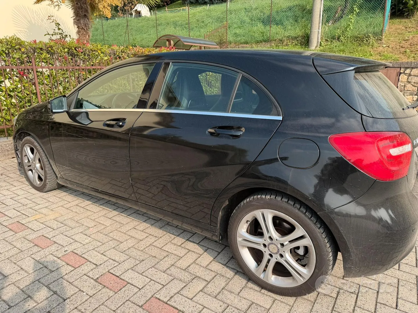 Mercedes-Benz A 180 2013 photo 3
