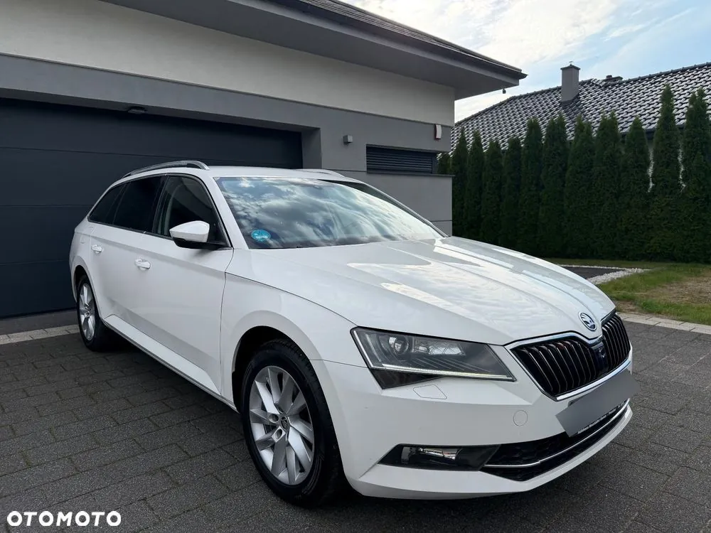 Skoda Superb 2019 photo 4