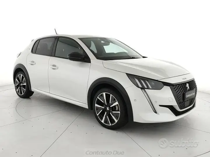 Peugeot 208 2022 photo 3
