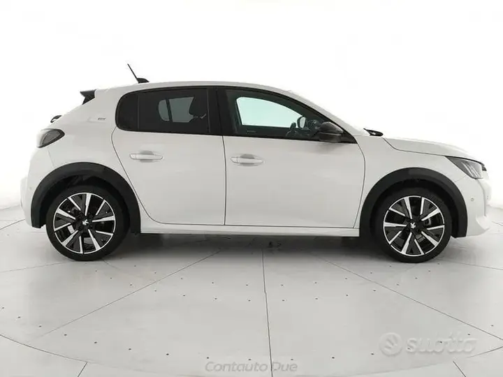Peugeot 208 2022 photo 4