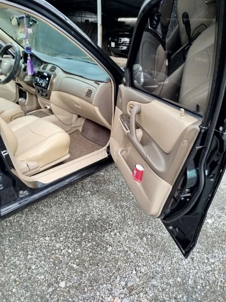 Ford Laser 2004 photo 4