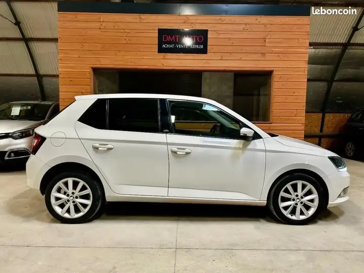 Skoda Fabia 2017 photo 3